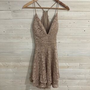 Beautiful LE CHATEAU dress. Size medium